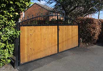 Wooden Gate Repair | Hurst | Gate Repair Bedford Wooden Gate Repair Near Hurst | Gate Repair Bedford